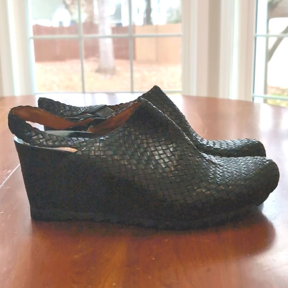 Earthies Katina Black Wedge Woven Leather Bootie Sandals Size 10